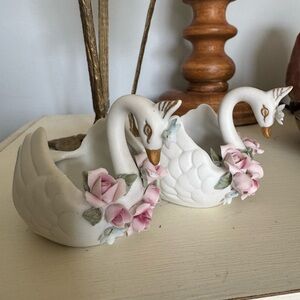 Vintage Lefton Porcelain Swans